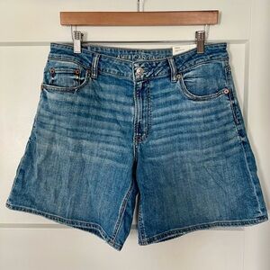 American Eagle Dreamy Drape Stretch 8” Low-Rise Baggy Short, Size 6